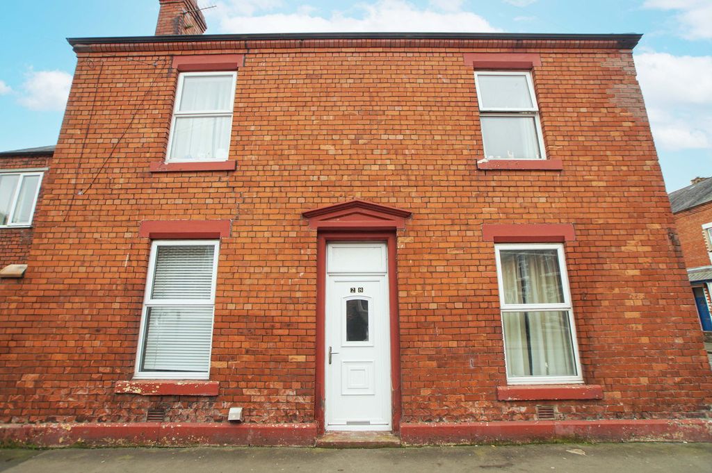 Property photo 1 of 18 External