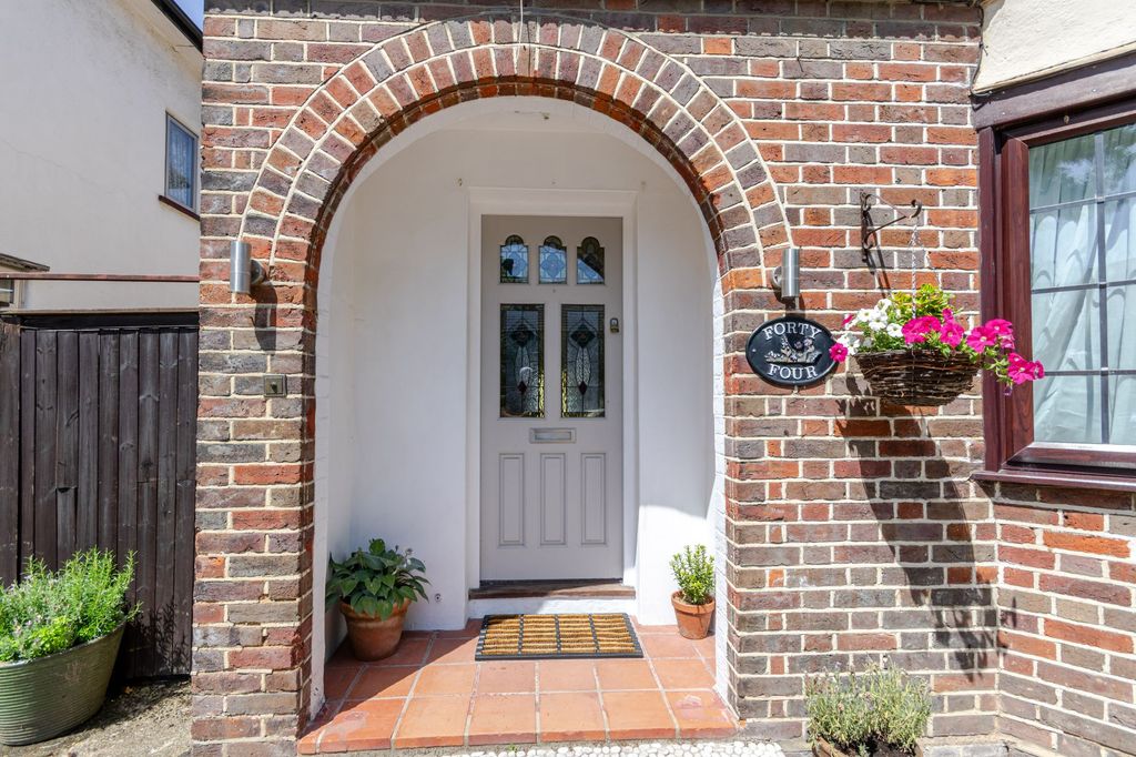 Property photo 2 of 18