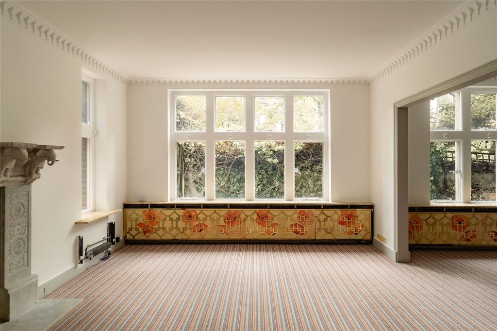 Property photo 2 of 12 Drawing Room