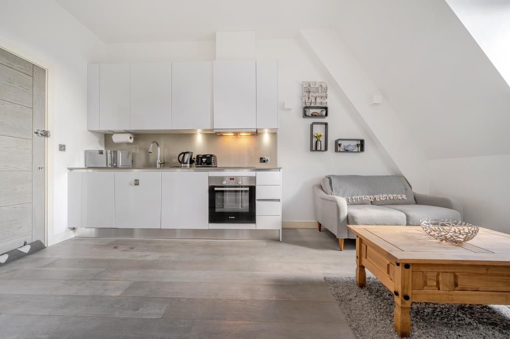 Property photo 1 of 17 Kitchen