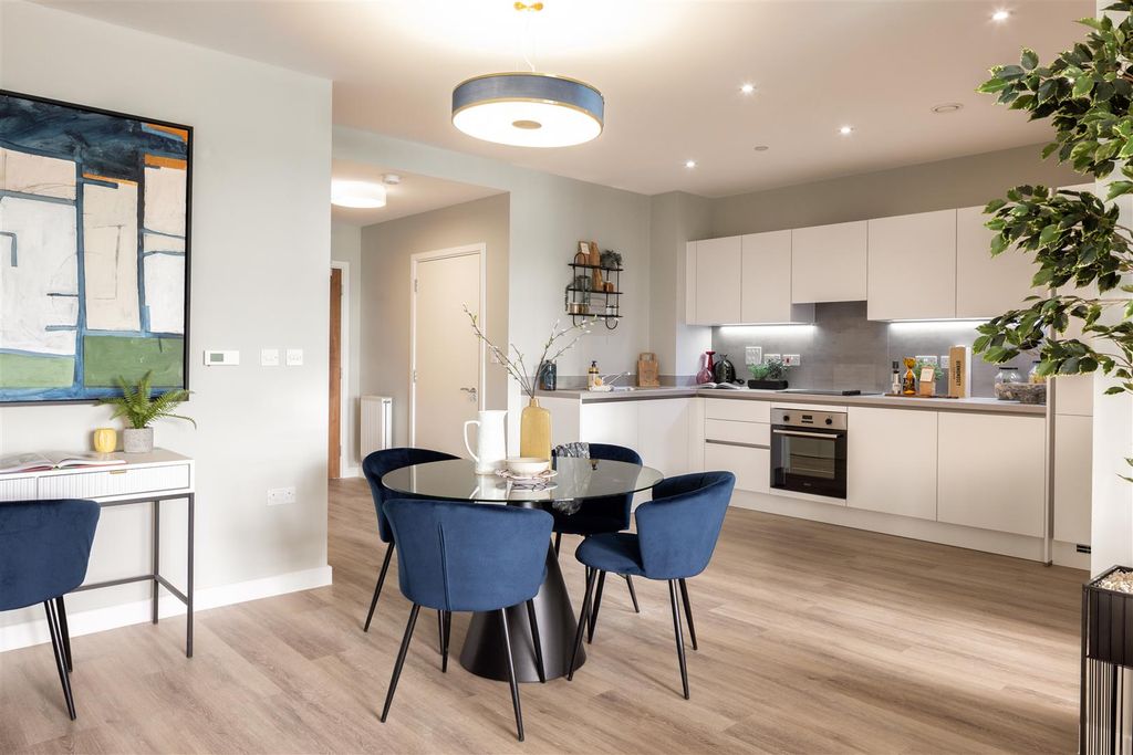 Property photo 3 of 11 A1236-004-2-Bedroom-Apartment_Bh.Jpg