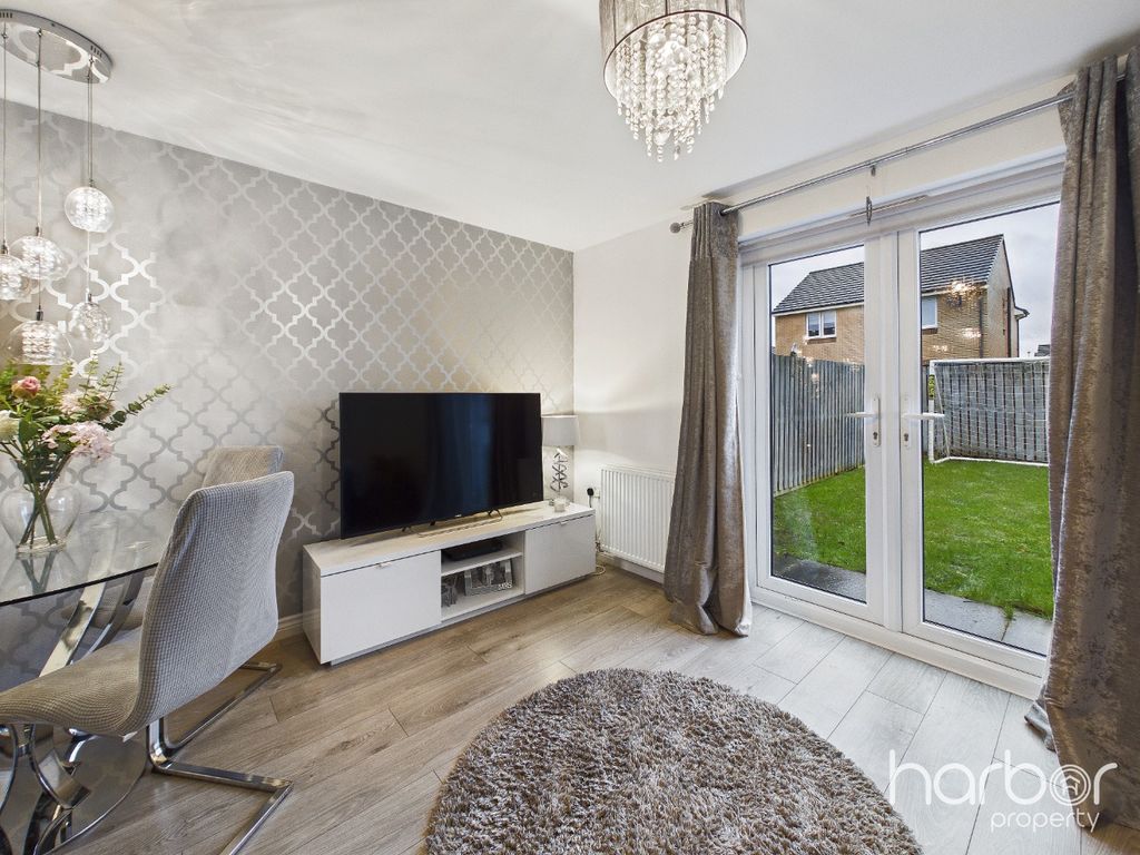 Property photo 2 of 17 4565173