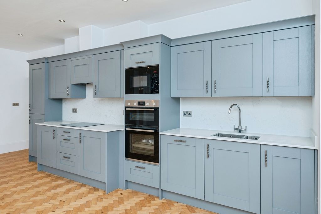 Property photo 1 of 25 Pbox-Img.Jpg