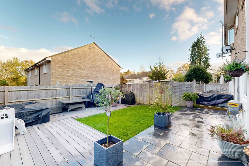 Property photo 2 of 18