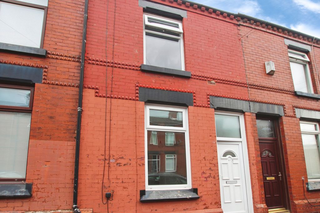 Property photo 1 of 11
