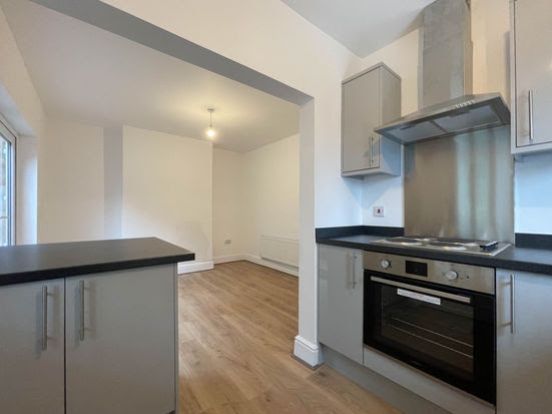 Property photo 2 of 10 Diner Kitchen