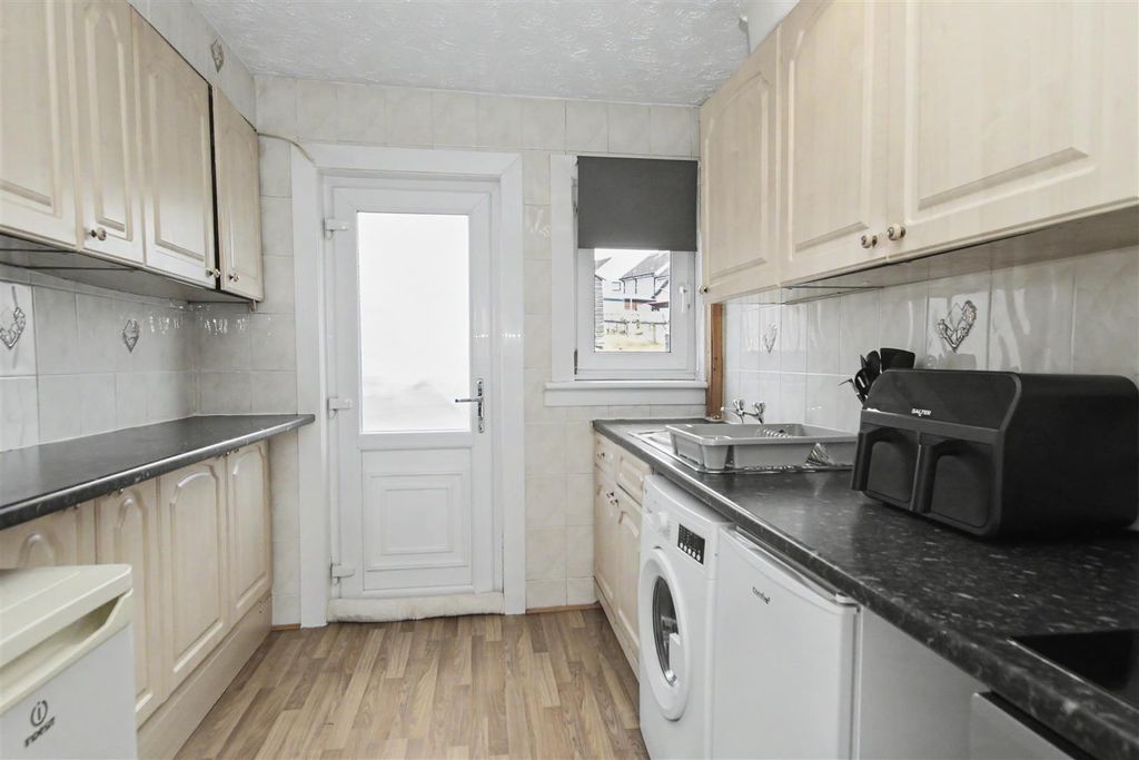 Property photo 3 of 17 3.Jpg