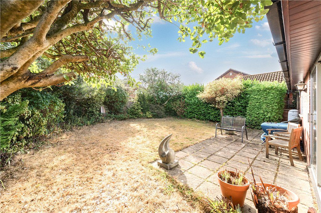 Property photo 2 of 14 Picture No. 16