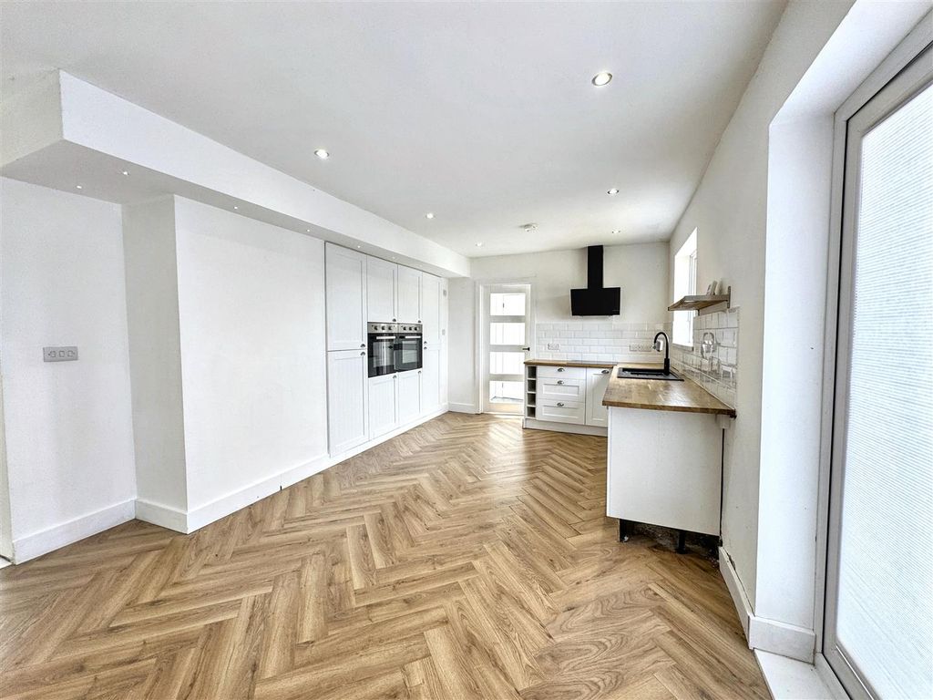 Property photo 3 of 26 Img_7096.Jpg