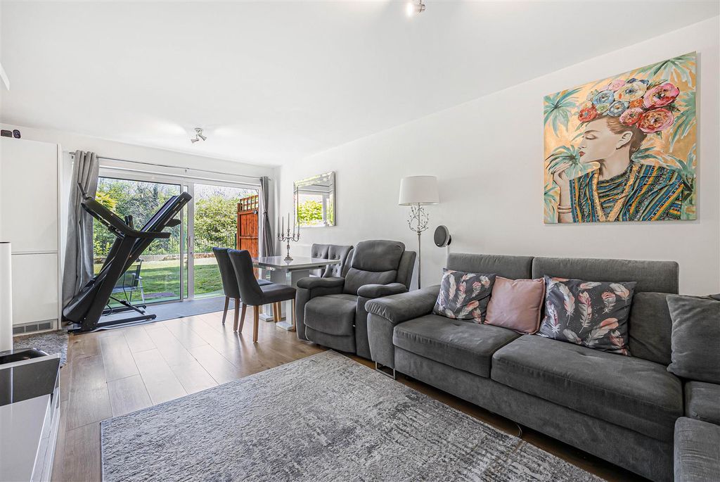 Property photo 3 of 15