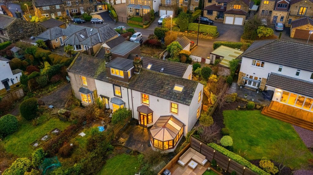 Property photo 1 of 28