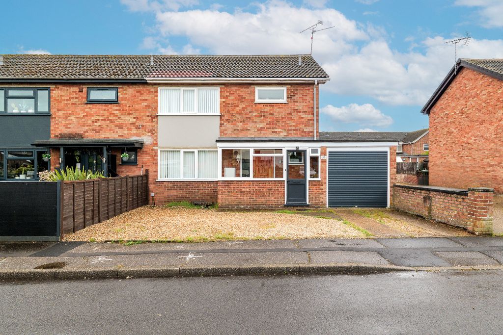 Property photo 3 of 18 5212495
