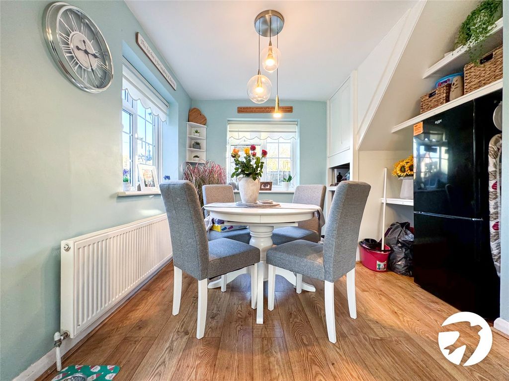 Property photo 3 of 24 Dining Room
