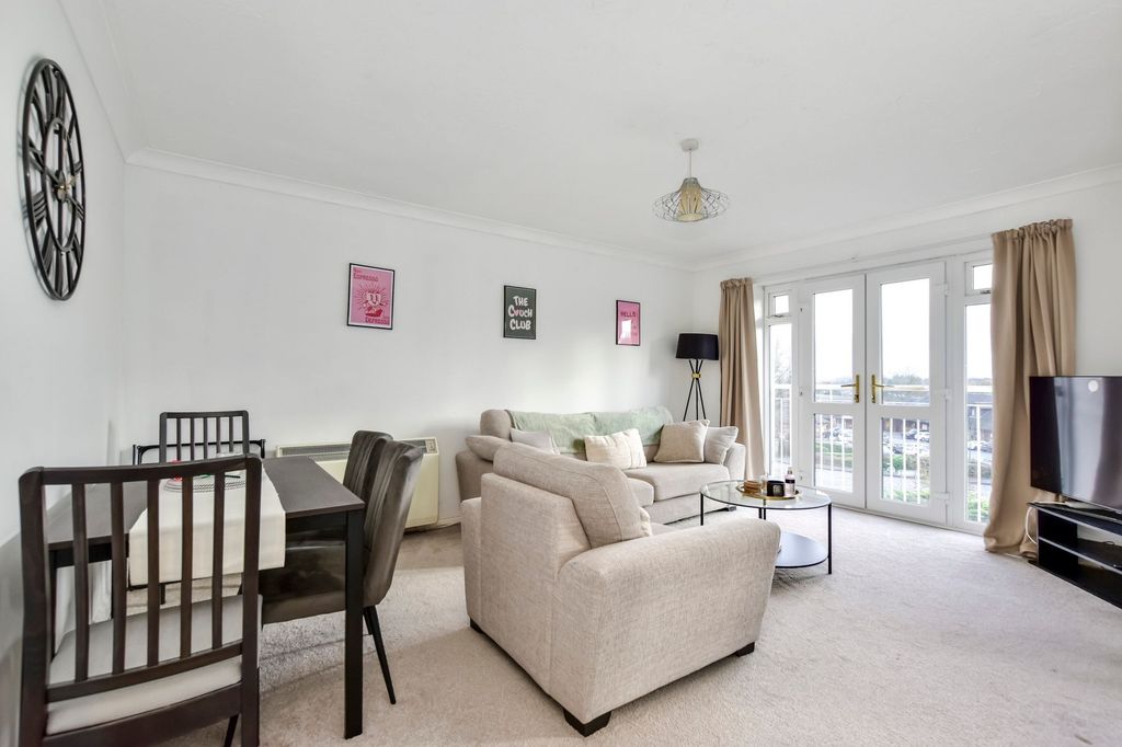 Property photo 2 of 13