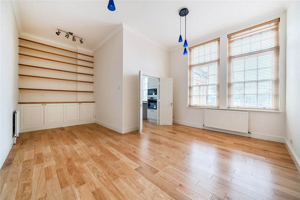 Property photo 1 of 18 Picture No. 12