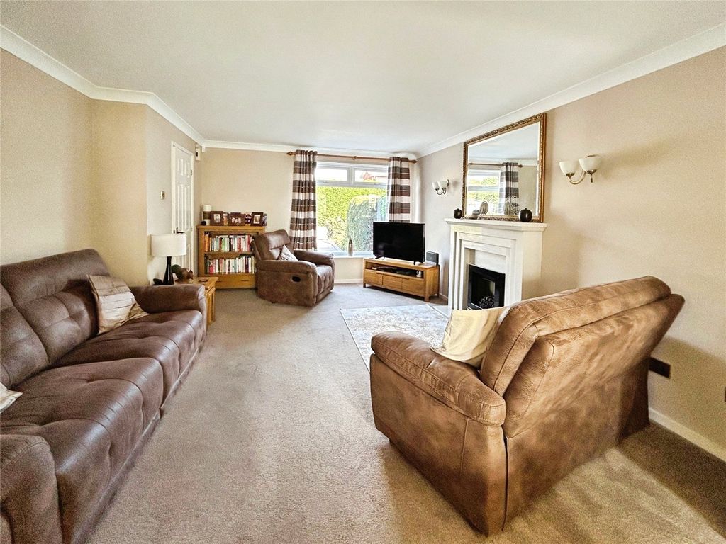 Property photo 3 of 19 Picture No. 23