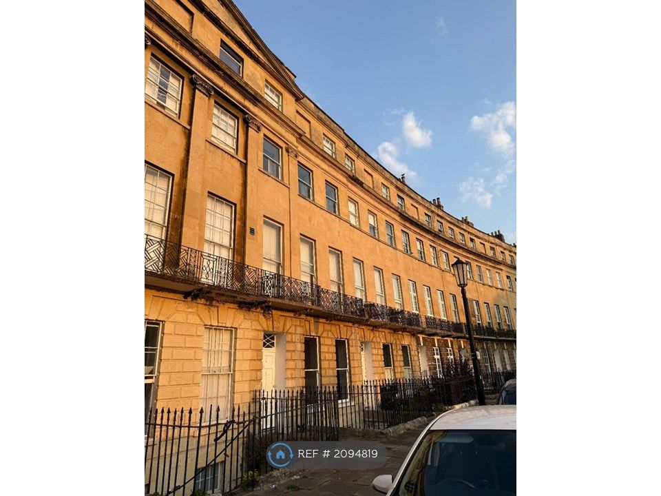Property photo 1 of 17 Norfolk Crescent