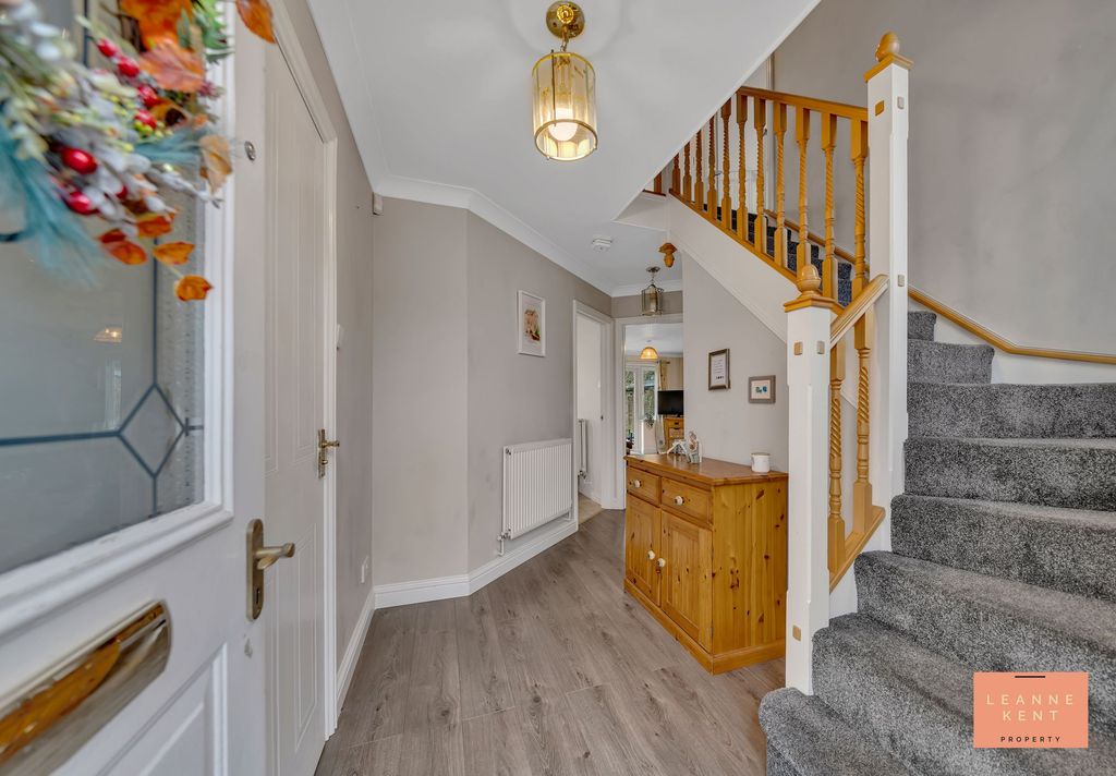 Property photo 2 of 42