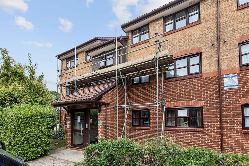 Property photo 3 of 23