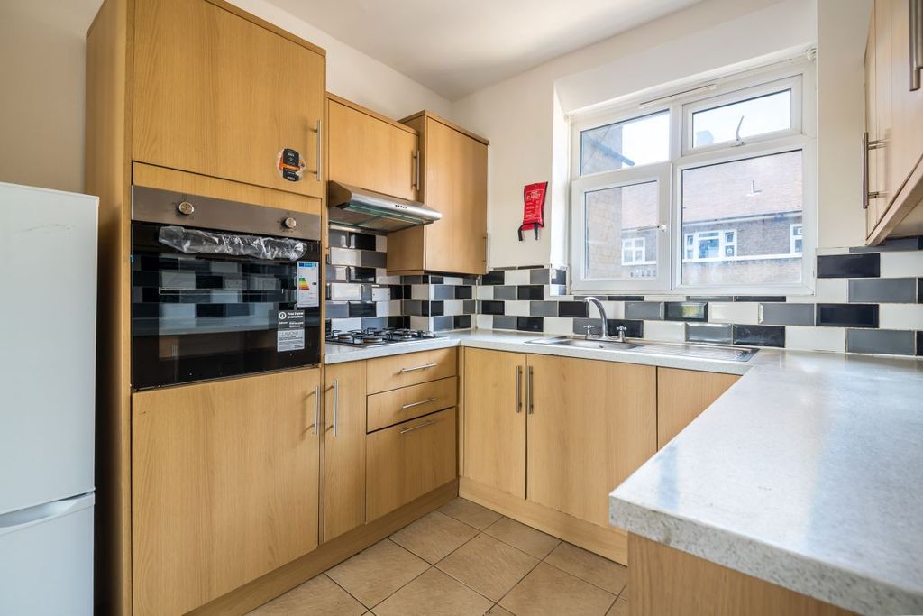 Property photo 1 of 20