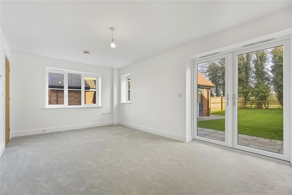 Property photo 3 of 15 Picture No. 12