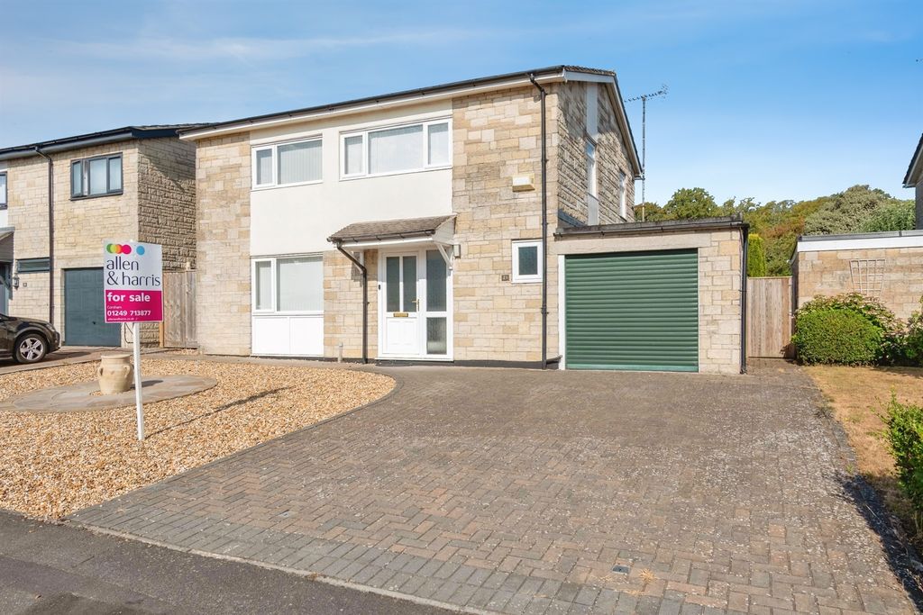 Property photo 1 of 27
