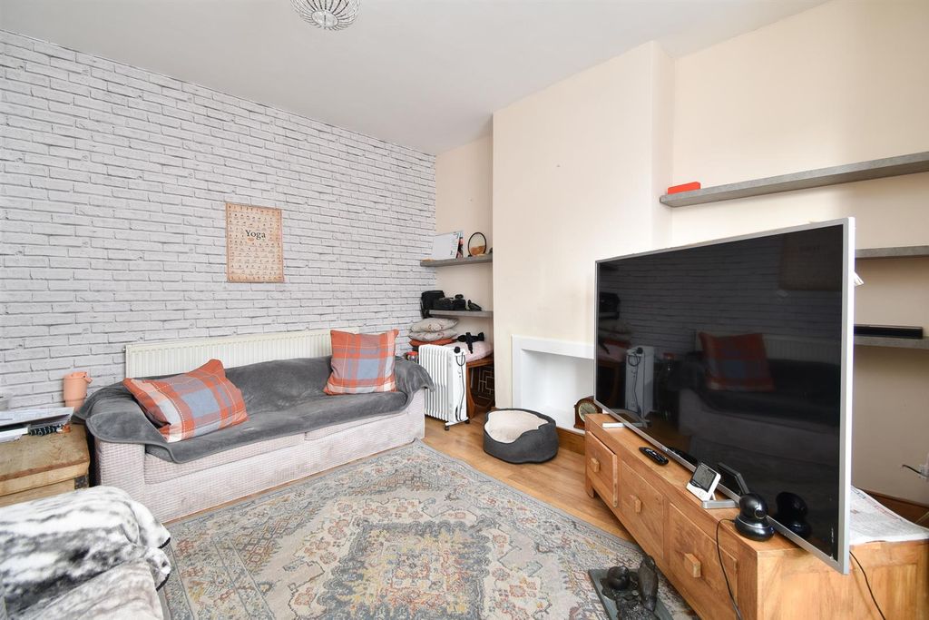 Property photo 2 of 19 Living Room