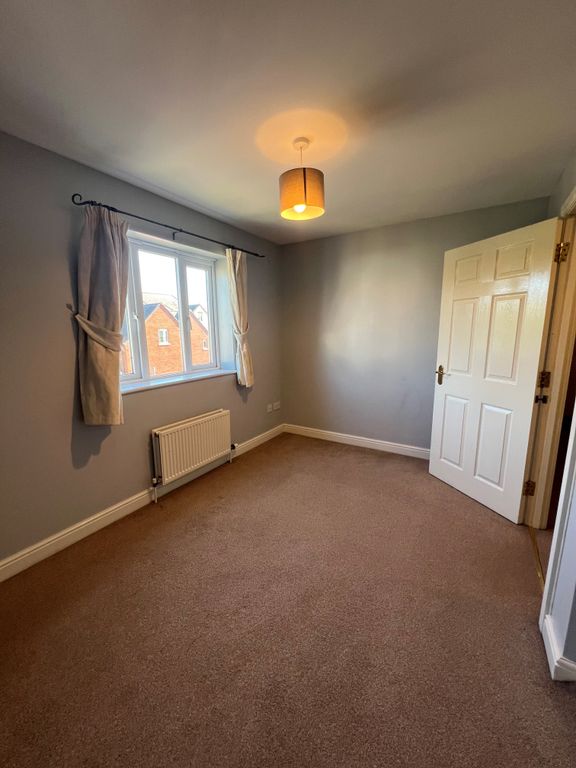 Property photo 3 of 9 Bedroom 1