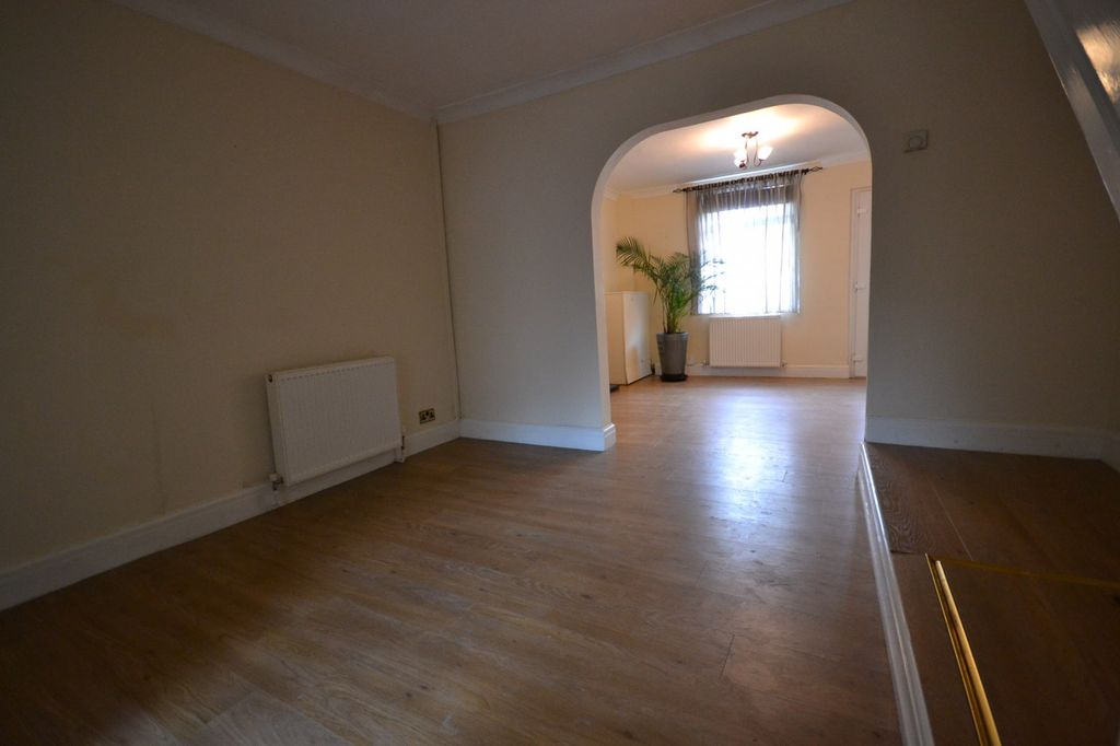 Property photo 3 of 9 Dining Room