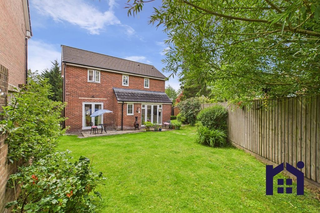 Property photo 2 of 29 Garden