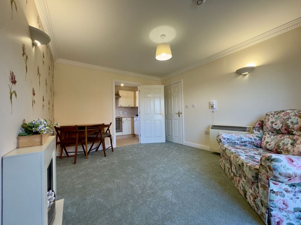 Property photo 3 of 17
