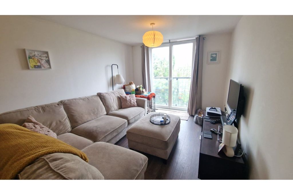 Property photo 3 of 10