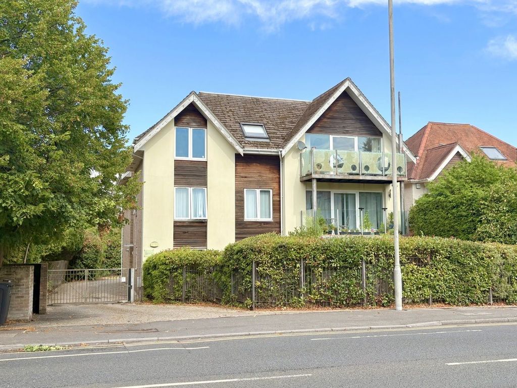 Property photo 2 of 23