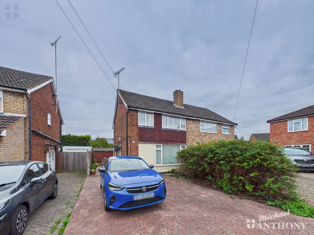 Property photo 1 of 11 Cam03852G0-Pr0445-Still013