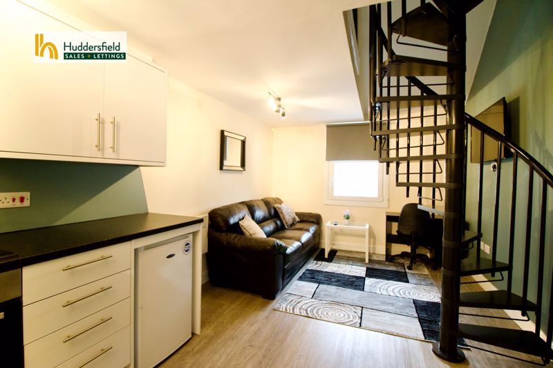 Property photo 1 of 10 Living Room