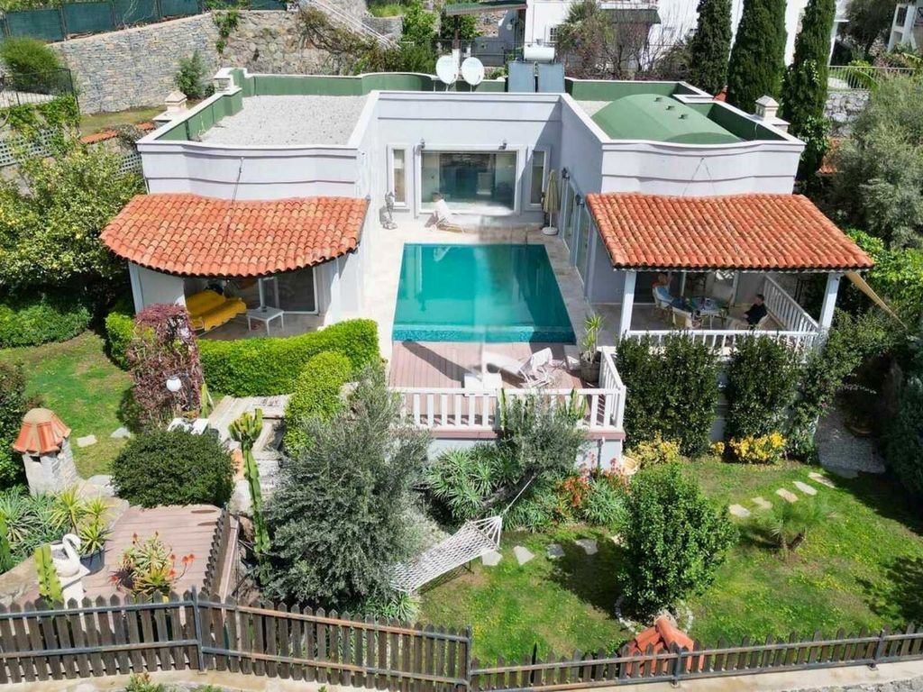 Property photo 1 of 26 Single-Level Bodrum Property For Sale In Yalikavak - Main View Of The Villa And Garden