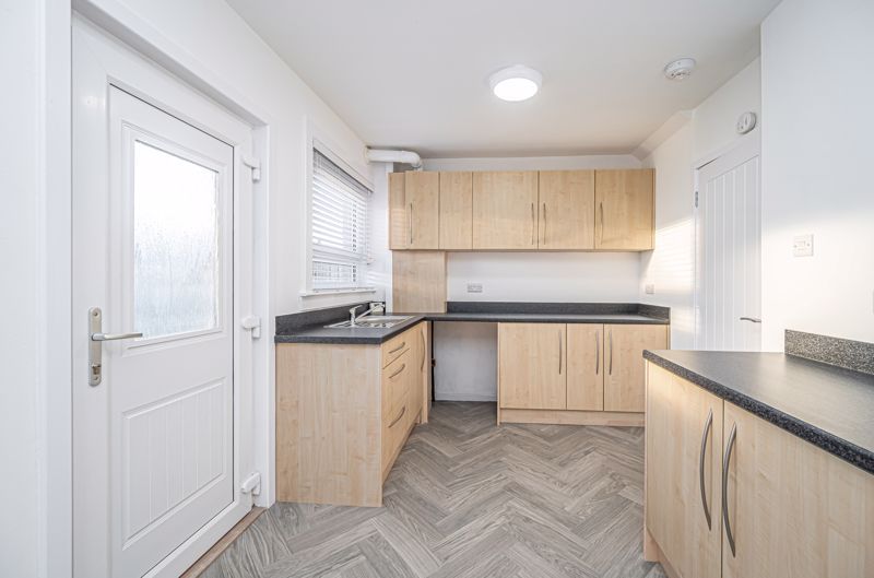 Property photo 2 of 18 Kitchen