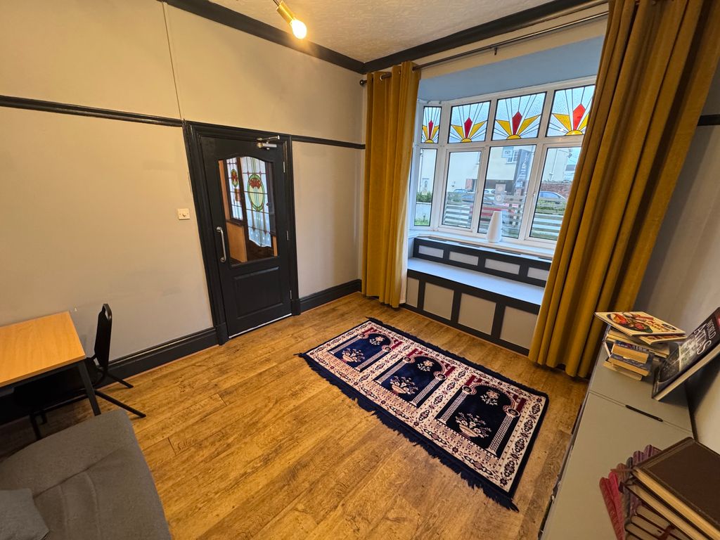 Property photo 3 of 4