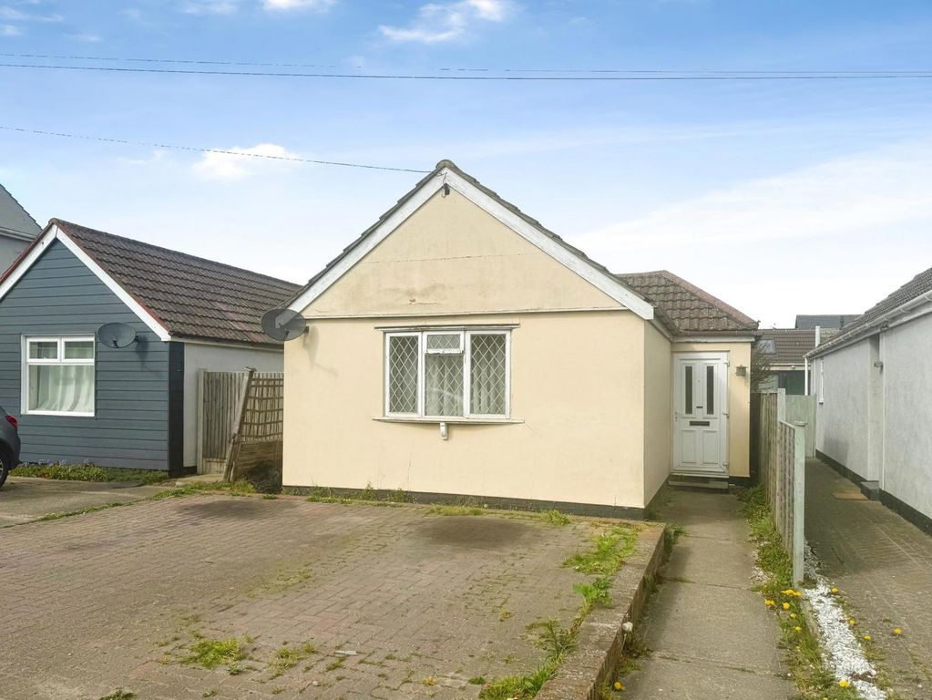 Property photo 1 of 10 Front