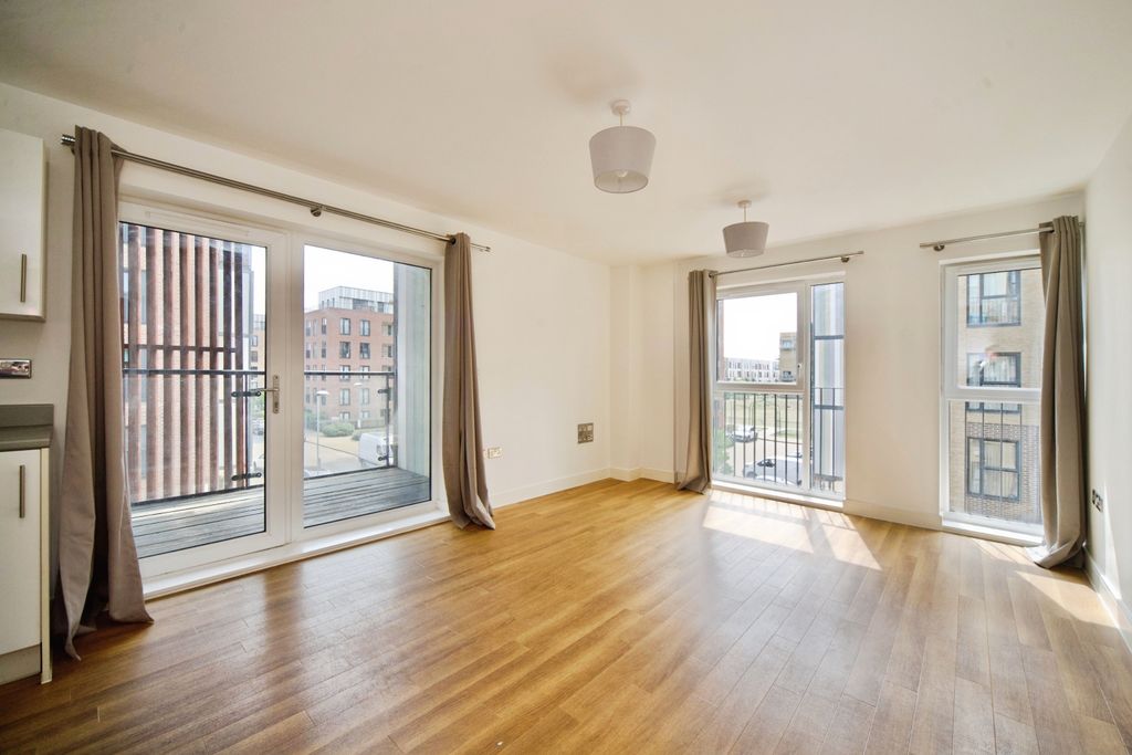 Property photo 2 of 19