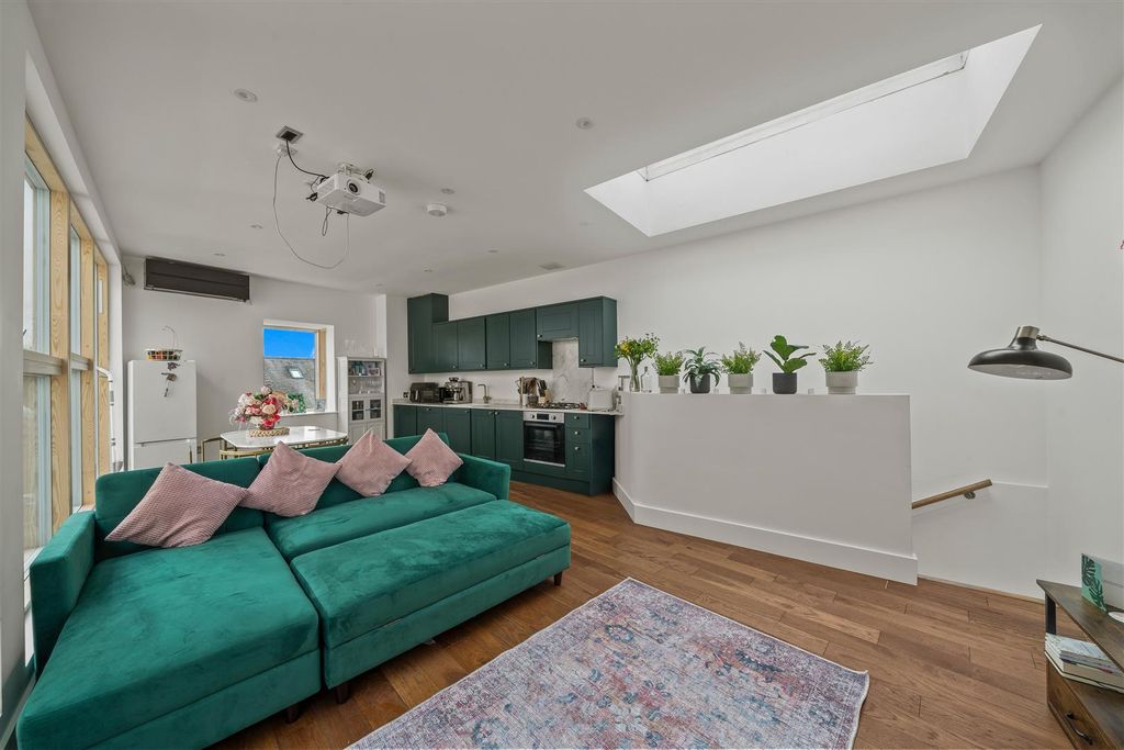 Property photo 3 of 12 Dsc04394.Jpg