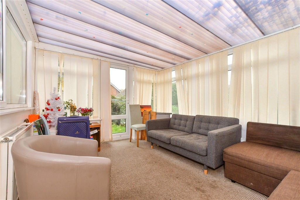 Property photo 3 of 8 Conservatory