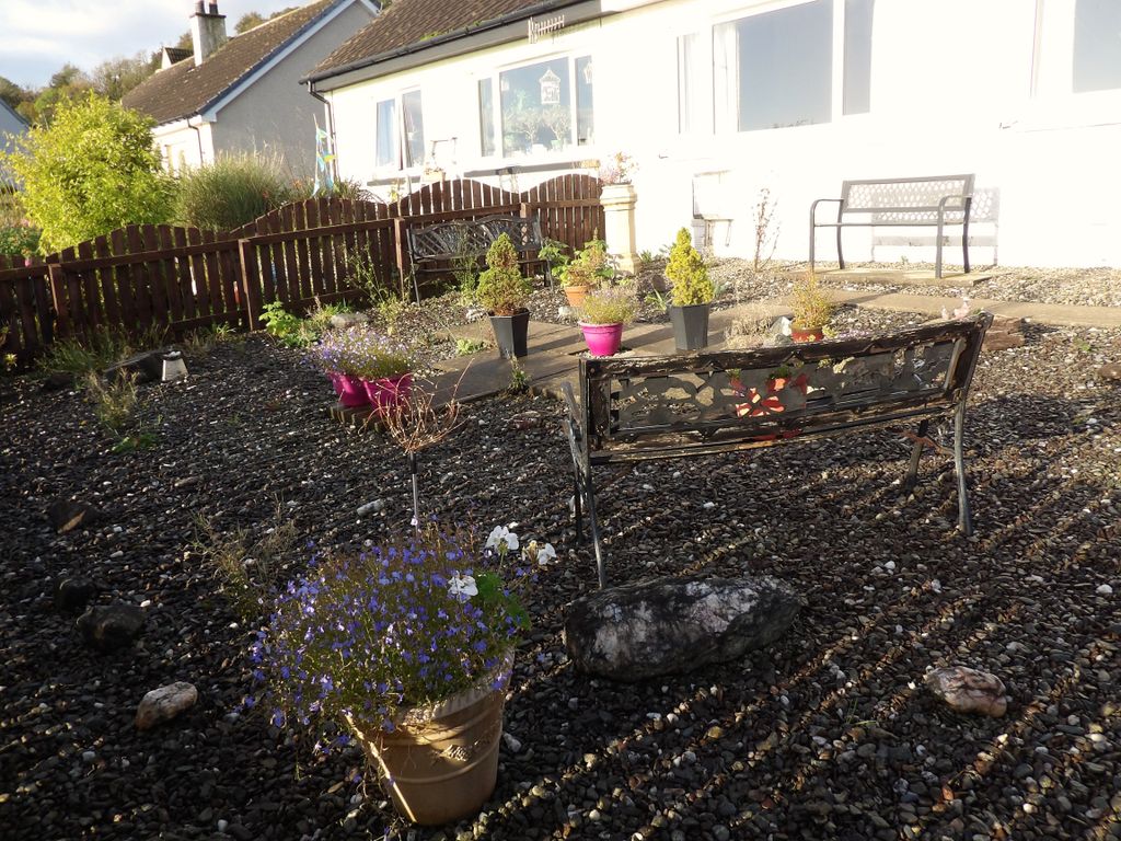 Property photo 2 of 27