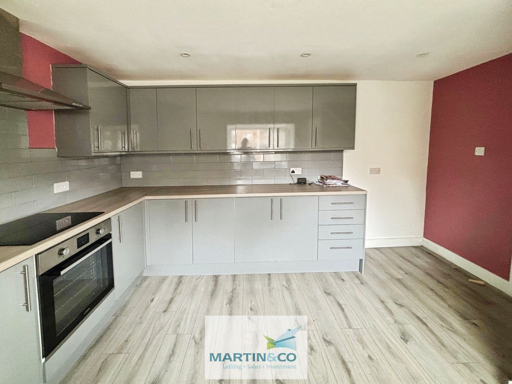 Property photo 2 of 12 95A07c19-6
