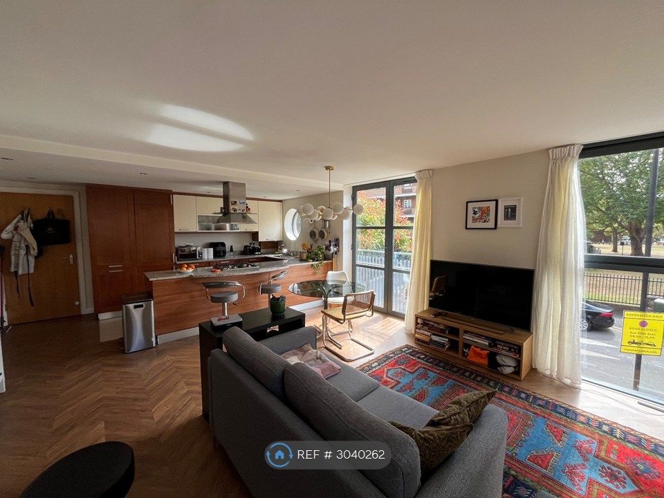 Property photo 3 of 11 Living Room &amp; Kitchen