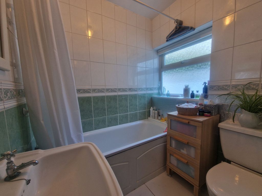 Property photo 3 of 11 Photo 11