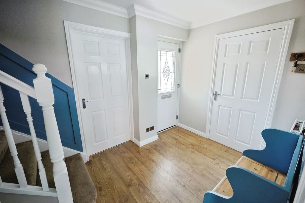 Property photo 2 of 18 Pbox-Img.Jpg