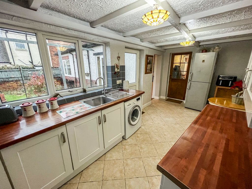 Property photo 3 of 19 Kitchen/Dining Room