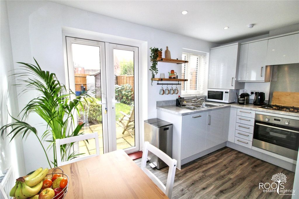 Property photo 3 of 13 Kitchen/Diner