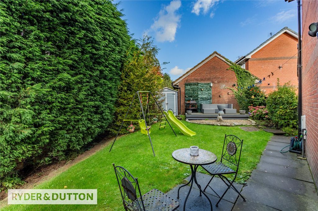 Property photo 3 of 24 Garden